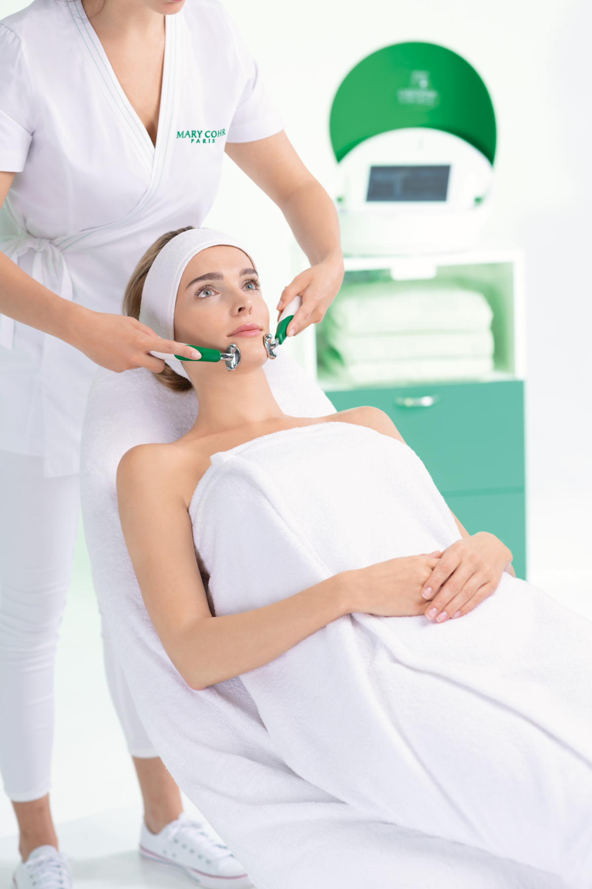 Mary Cohr - SOIN VISAGE CATIOVITAL JEUNESSE - 60 min | Gif sur Yvette – Image 2