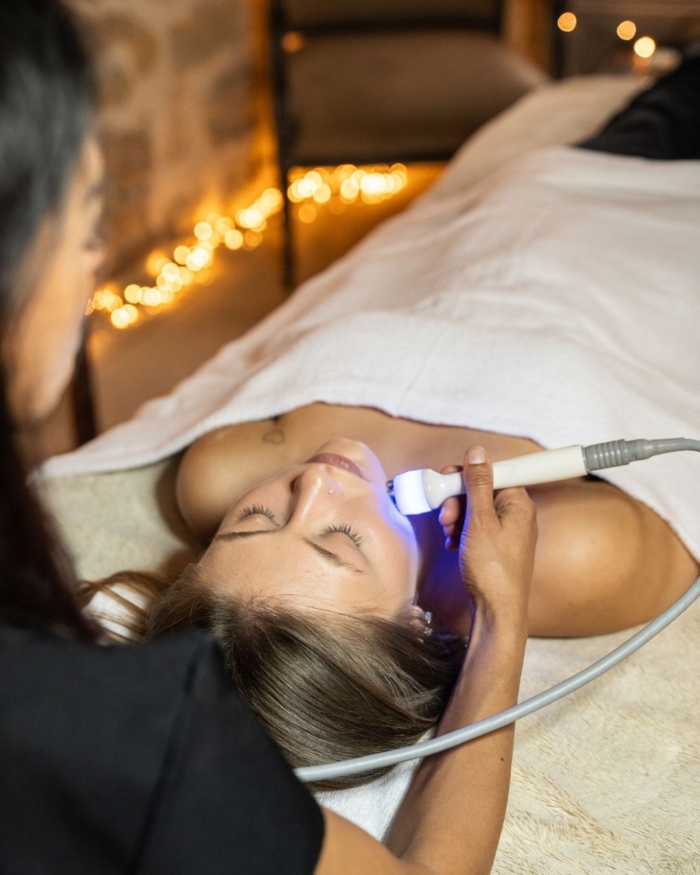 Institut BEAUTÉ NOBLE - Soin visage mixte - Teint Parfait + soin contours des yeux - 1H30 – Image 2