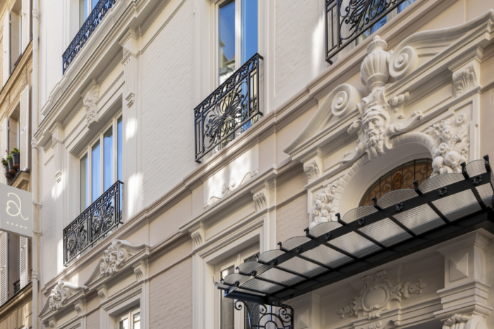 Paris J'adore Hôtel & Spa***** / Privatisation nocturne 2h & Bouteille de Champagne Deutz pour 2 pers – Image 4