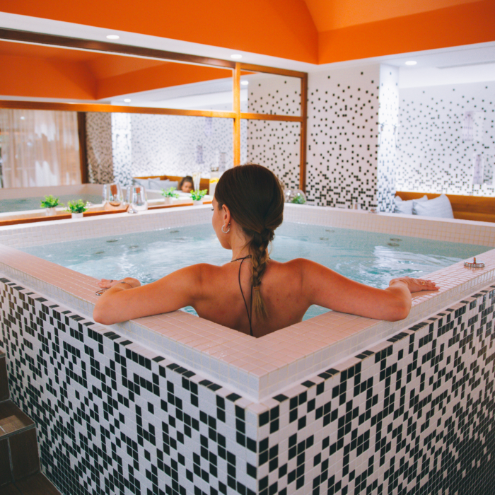 Spa by Sothys Renaissance République / Accès Spa 50 min puis Massage Californien 55 min EN DUO