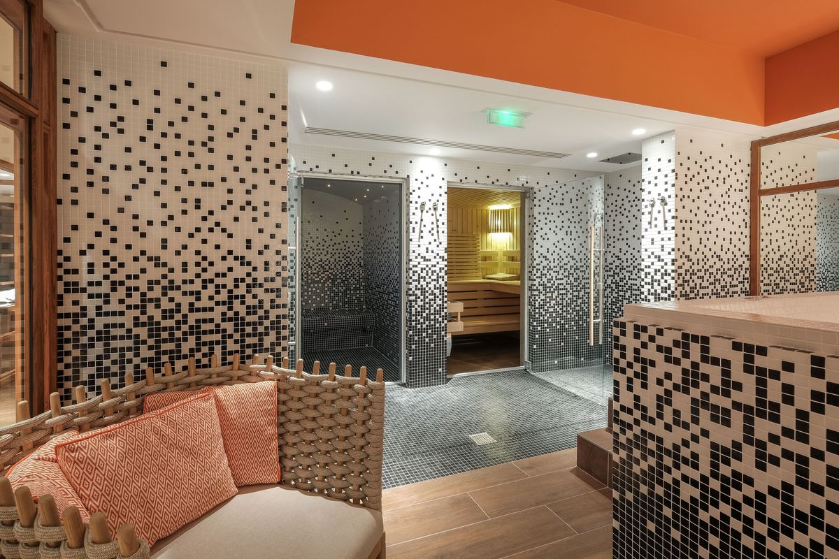 Soin en DUO | Spa by Sothys Renaissance République / Accès Spa 50 min puis Massage Californien 55 min